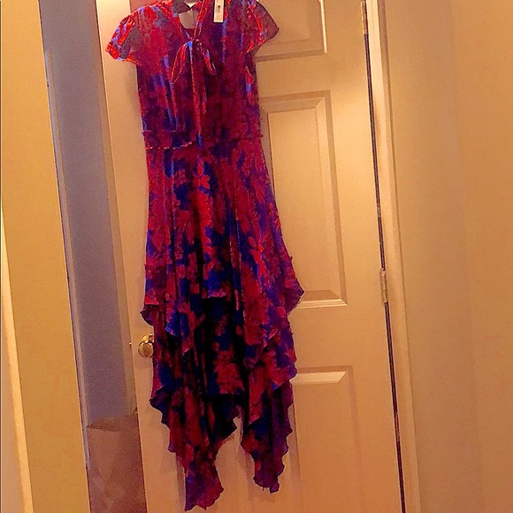 Alice + Olivia Dresses & Skirts - Alice +olivia red Dress new with the tag ￼